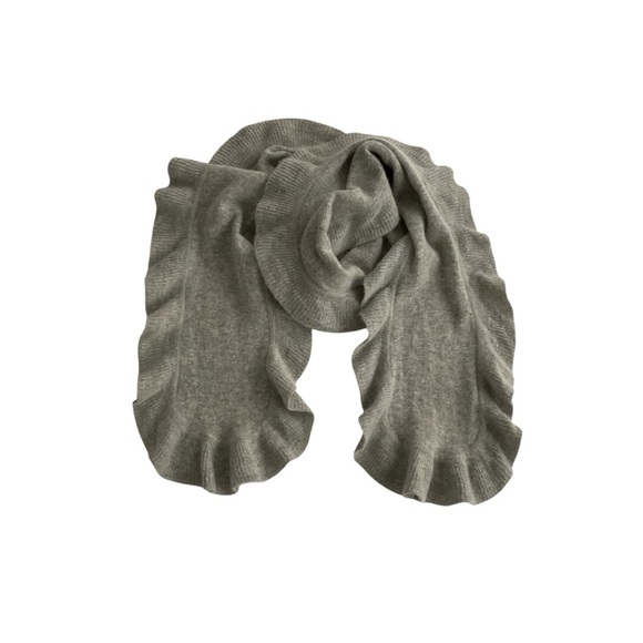 H & M Ruffle Trim Scarf Light Gray Lambs Wool Blend Knitted 10”x 70” Soft Winter - Picture 1 of 6